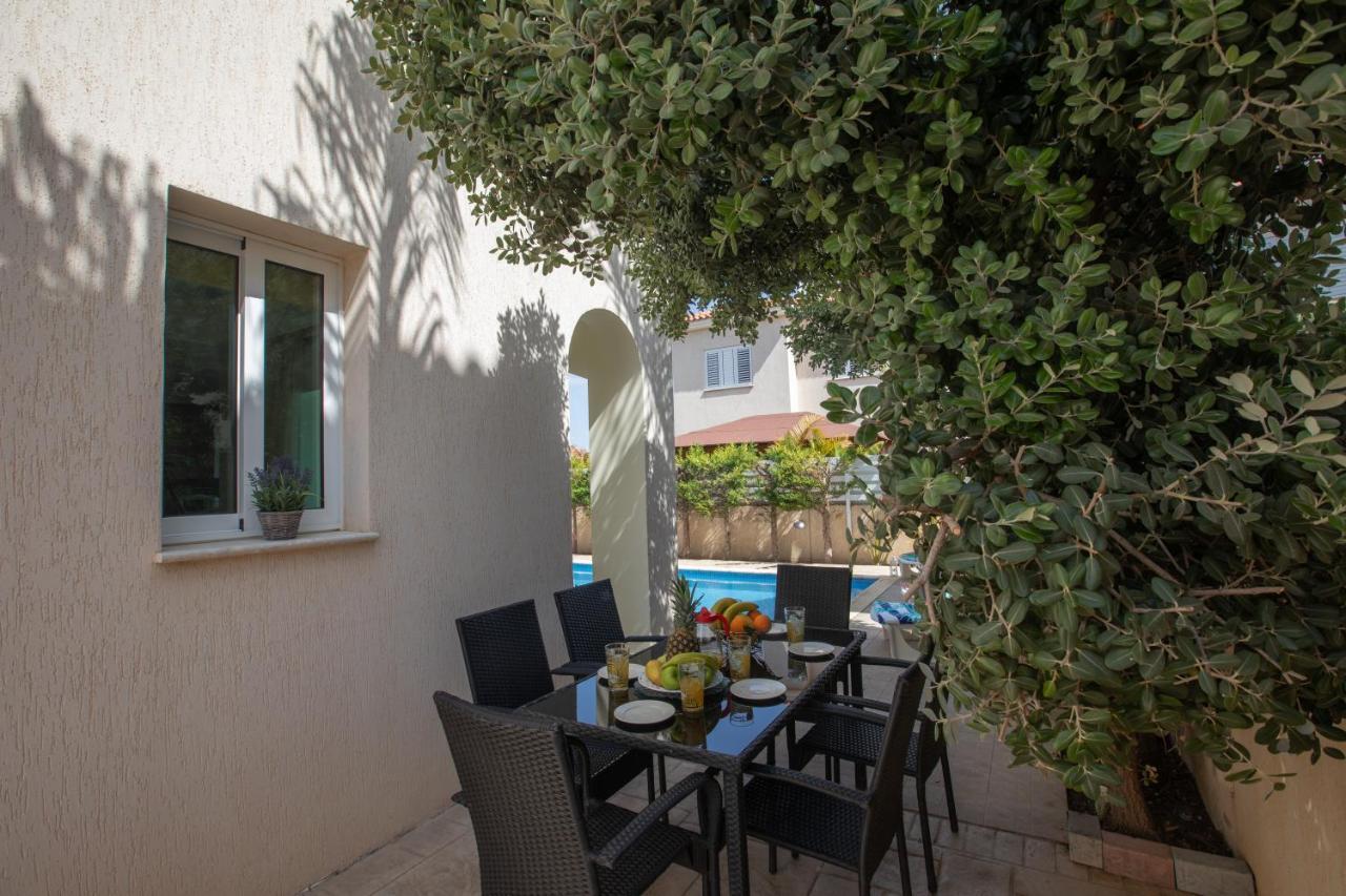 George'S Lux Villa Протарас Экстерьер фото